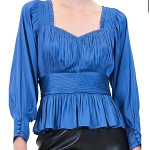 💙NEW WITH TAGS HUNTER BELL CARO TOP IN BLUE💙